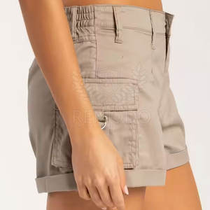 Shorts cargo en coton pour femmes avec poches, coupe confortable pour les tenues de rue d'été, shorts pour femmes - Product Image 3