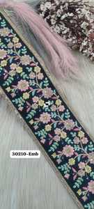 Bordes de encaje floral bordados hechos a mano para diseñadores y boutiques. Oferta para vestidos de novia uso étnico blusas saris - Product Image 3