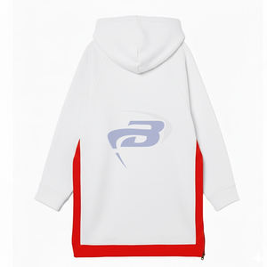 Vestido con Capucha Oversize de la Hermandad Delta Sigma Theta - Rojo Sólido, Transpirable, Resistente al Viento, Moda Otoñal con Logotipo Personalizado y Detalle de Cremallera - Product Image 2