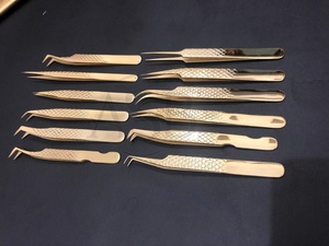 Pince à épiler d'extension de cils en acier inoxydable japonais durable plaqué or avec logo personnalisé cils à volume pointu - Product Image 4