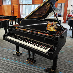 Piano à queue haute performance Yamahas C7 avec design classique pour scène et studio avec son acoustique riche C7 88 touches - Product Image 1