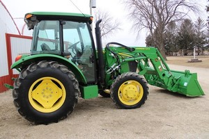 รถแทรคเตอร์4WD 5055E จอห์นเดียร์ได้รับการดูแลเป็นอย่างดี55HP ดีเซลชั่วโมงส่งเร็วมอเตอร์เกียร์ปั๊มมอเตอร์ - Product Image 4