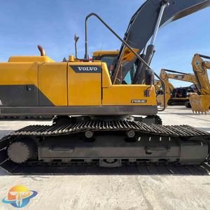 Excavatrice Volvo EC210 d'occasion d'origine, bonnes performances, prix bas à vendre - Product Image 3