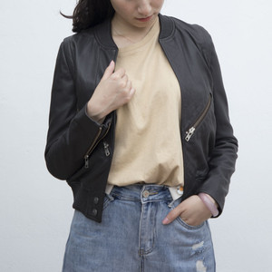 Chaqueta de motorista de cuero para hombre y mujer bordada de diseño de alta calidad Método de tejido no tejido del fabricante OEM - Product Image 1