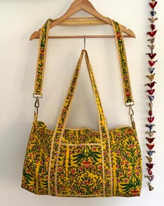 Bolsa de Lona Amarilla Hecha a Mano, de Gran Capacidad, con Cierre, Duradera, de Lujo, para Viajes, Gimnasio, Yoga, Uso Diario, Regalo para Alguien Especial - Product Image 4