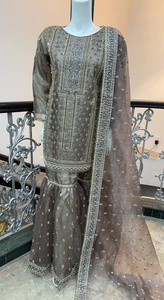 ชุดสูทแต่งงานแบบทางการสำหรับผู้ใหญ่ผ้าชีฟองปักด้วยมือสไตล์ปากีสถานจาก2022 - Product Image 4