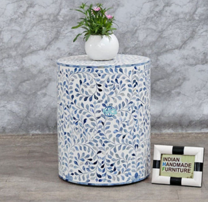Table d'appoint moderne en métal avec incrustation d'os bleu et blanc faite à la main pour hôtels fabriqués à la main par des artisans indiens - Product Image 1
