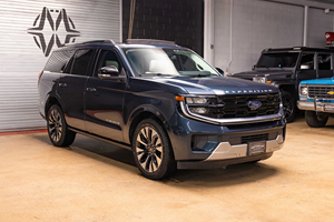 (W&T) PROMOCIÓN Venta de Autos Usados Ford Expedition Platinum 2025 4x4 4WD EcoBoost V6 SUV USADO - Product Image 3