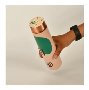 Bouteille d'eau en cuivre écologique durable faite à la main, design vert floral, personnalisable pour une utilisation bouillante, cadeaux d'entreprise pour le bureau et la maison - Product Image 4