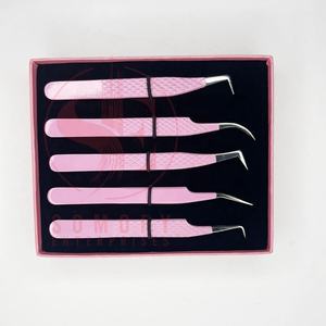 แหนบติดขนตาสแตนเลสคุณภาพสูงระดับมืออาชีพ สีชมพูอ่อน ด้ามจับแบบเพชร ทนทาน รับผลิตแบรนด์ส่วนตัว - Product Image 3
