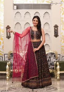 Dernier concepteur Heavy Pure Chinon Broderie Séquence Travail Lehenga Choli Par Fab Zone - Product Image 5