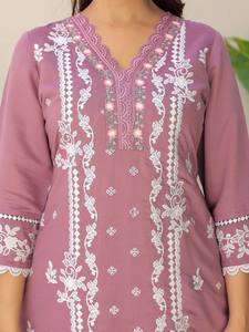 Kurta De Seda Pura Regular Bordado Floral Rosa Con Pantalón Con Dupatta - Product Image 5