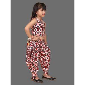 Ensemble Kurti Dhoti pour filles élégant et tendance, style indo-occidental moderne, coupe confortable, tissu doux, fête, séchage rapide, extensible - Product Image 4