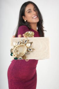 DRIVEN LINKED Standard Quality Resin Clutch Embroidery Rhinestone Summer Eco-friendly Handmade Luxury Designer Purse Best Price - Product Image 2