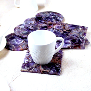 Set de Cristales de Cuarzo Rosa Gua Sha y Amatista |   Piedras de terrazo de cuarzo rosa natural y amatista triturada |   Posavasos de Piedras Preciosas - Product Image 1