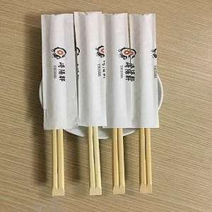 ตะเกียบไม้ไผ่แบบใช้แล้วทิ้งขนาด21 24ซม. พร้อมฝาโลโก้ - Product Image 2