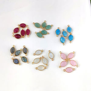 Pendentif unisexe pour enfants en argent sterling plaqué or 18 carats avec pierre précieuse marquise œil de tigre 8x12 mm, serti à deux boucles, sans nickel - Product Image 3