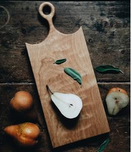Planche à découper décorative en bois idéale pour rehausser le look des espaces de cuisine à thème rustique ou vintage - Product Image 5