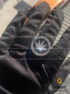 Explore el encanto de los diamantes de corte redondo cultivados en laboratorio engastados en un anillo de Hip Hop de Plata de Ley 925 diseñado con un estilo lujoso - Product Image 4