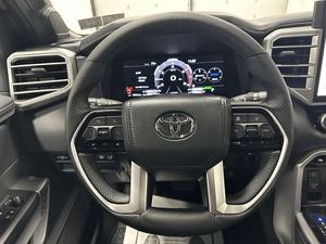 USADO EN BUEN ESTADO Y A UN PRECIO ASEQUIBLE, SEQUOIA PLATINUM 2025, SUV HÍBRIDO DE LUJO 4WD, MOTOR V6 DE 3.4L, TRANSMISIÓN AUTOMÁTICA - Product Image 2