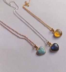 Meilleur cadeau d'anniversaire Nouvelle arrivée Bijoux Collier chaîne en ambre de Pologne en forme de cœur Collier de réglage de lunette en argent plaqué or - Product Image 2