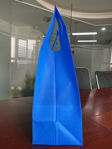 Bolsas no tejidas de polipropileno para camisetas, bolsa plana multicolor con asa de la empresa de Vietnam, bolsa de embalaje de reutilización - Product Image 3