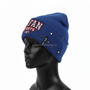 Bonnet pour femme en acrylique doux, tricoté, chaud, pour l'hiver, avec broderie, logo personnalisé, plusieurs couleurs, design à clous, bonnet jacquard - Product Image 3