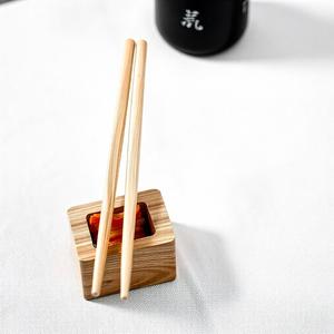 Ensemble de baguettes réutilisables en bambou EcoConscious, poignée ergonomique légère et lisse, idéale pour les nouilles à sushi, expérience culinaire quotidienne - Product Image 3