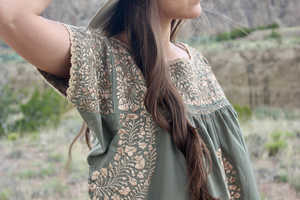 Vestido Maxi Oaxacano 2026, Grande y Hermoso, Color Salvia, Bordado a Mano, Detalles de Crochet con Hilo Dorado - Product Image 4