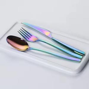 Ensemble de couverts tendance et élégant avec poignée embossée, nouvelle arrivée, meilleure qualité - Product Image 4