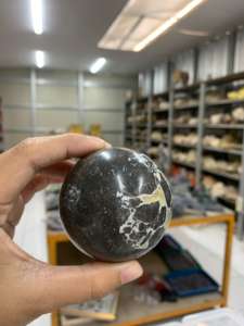 Sphère de Mamba Noire Naturelle 5 cm, Boule de Cristal Polie, Pierre Naturelle Décorative pour la Guérison et la Décoration - Product Image 5