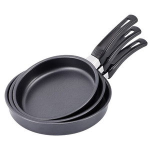 Ensemble de 3 casseroles en métal antiadhésives, fond en fonte émaillée, poignée en plastique, revêtement multicouche, capacité 2,0-3,0 L - Product Image 1