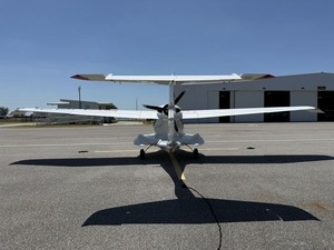 Avion amphibie léger ICONA5 2018 d'occasion, biplace, à ailes pliables, disponible à la vente - Product Image 5