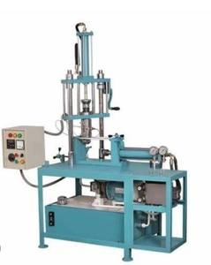 Machine de moulage par injection mécanique verticale industrielle à usage intensif, capacité de 60 g par course, recyclage des déchets plastiques PP/PE/HDPE - Product Image 1