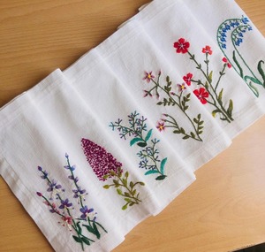 Hemstitch ผ้าเช็ดปากชาผ้าลินินเนื้อละเอียดสีขาวสำหรับโต๊ะอาหารผ้าลินินปักด้วยมือแบบโมโนแกรมสำหรับงานแต่งงาน - Product Image 1