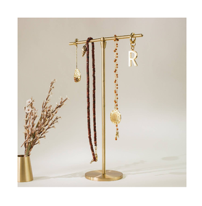 Soporte colgante de latón para pendientes, diseño clásico - Product Image 6