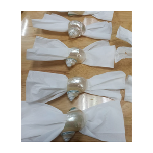 Rond de serviette coquillage fait avec un coquillage authentique pour une table élégante et un décor de fête fait à la main au Vietnam - Product Image 6