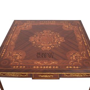 Bureau de direction en bois antique de luxe avec incrustations en laiton doré orné et pieds cannelés élégants pour la décoration de bureau à domicile - Product Image 4