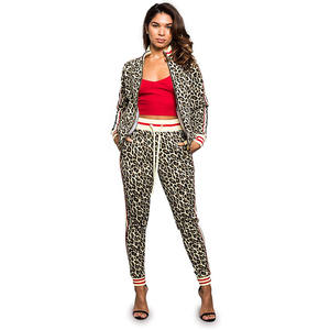 Ensemble de vêtements de sport pour femmes avec logo personnalisé, survêtement de jogging zippé / Nouveau design, survêtement en molleton deux pièces, confortable et élégant - Product Image 6