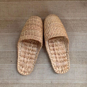 Par de zapatillas de jacinto de agua natural, toboganes cómodos, zapatillas de pie naturales con la mejor calidad - Product Image 5