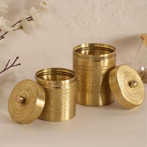 Pot à bougie en métal élégant, idéal pour les séances d'aromathérapie à domicile, offrant un support solide et une finition décorative accrocheuse - Product Image 5