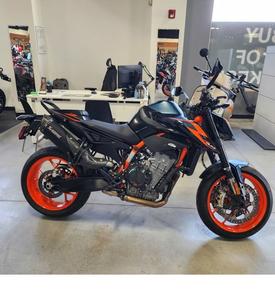 Moto standard 890 Duke R avec personnalisation OEM de qualité DIY, garantie de 10 ans et options de financement - Product Image 2