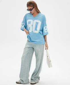 Maillot de football américain surdimensionné bleu clair imprimé maille col en V Streetwear haut à manches courtes Logo personnalisé t-shirt d'été respirant - Product Image 4