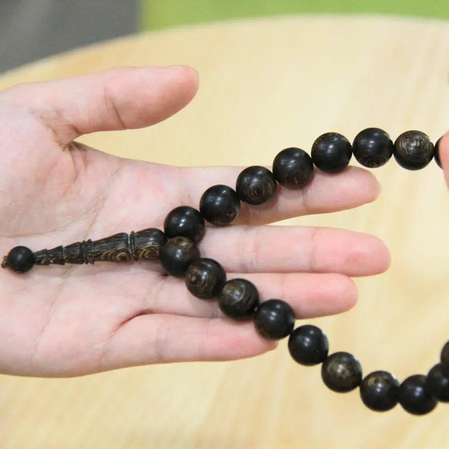 High Quality Vietnam Oud Wood Prayer beads Good Smell Oud Rosary Misbah Bracelet made from black natural agarwood