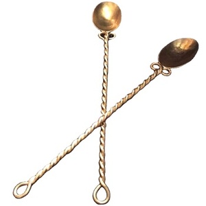 Cuillère de mariage en acier inoxydable à poignée ronde torsadée à double fil de couleur dorée de l'Inde Ustensiles de cuisine parfaits pour hôtel et restaurant - Product Image 1