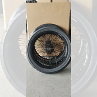 JFG RACING Surron Light Bee X S Kit de roues Supermoto Avant 17 X 1.85 Arrière 17 X 2.15 Jantes à rayons avec moyeu CNC Kit de mise à niveau de pneus routiers