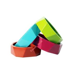 กำไลข้อมือเรซินสีดำสีขาวเครื่องประดับแฟชั่นทำมือสำหรับผู้หญิงดีไซน์บล็อกสีคลาสสิกสมัยใหม่ - Product Image 4