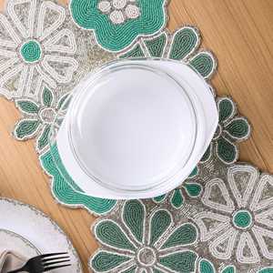 Nappe de table arrière en satin brodée à la main et perlée, motif floral, entretien facile, multicolore, légère (1200g), polyvalente pour la maison - Product Image 3