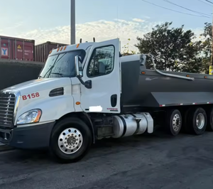 ดีที่สุด!! พร้อมส่งมอบรถบรรทุกมือสอง Freightliner Cascadia ปี 2015 พร้อมจัดส่งทั่วโลก - Product Image 3
