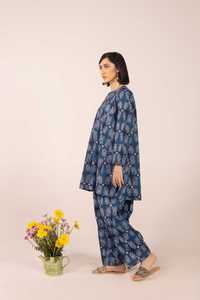 Pelouse Collection d'été Magnifique costume Farshi 2 pièces pour femmes Robes décontractées Nouveau design sur le dessus - Product Image 2